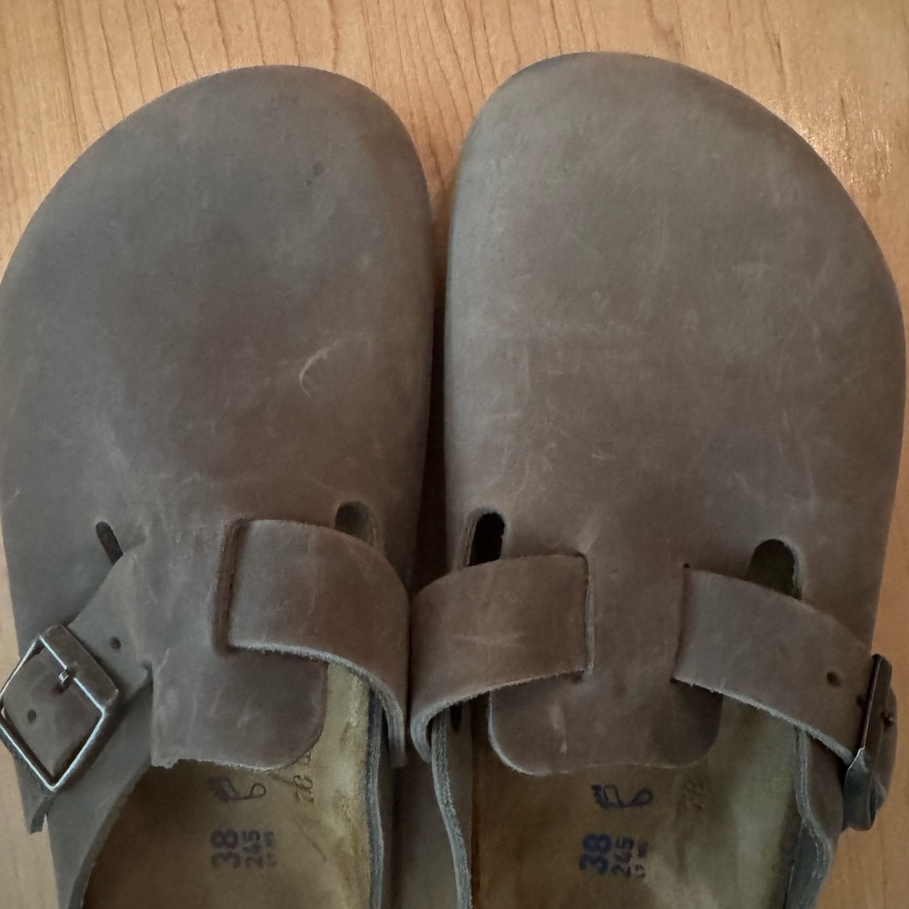 Birkenstock Oiled Leather Clogs - Picture 4 of 4